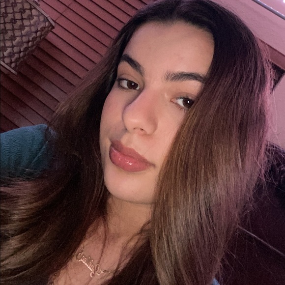 Meet your Posher, Adriana - Picture 1 of 1